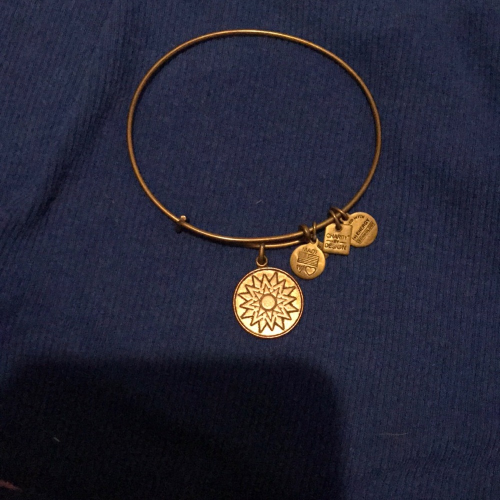 Alex & Ani bracelet🔴